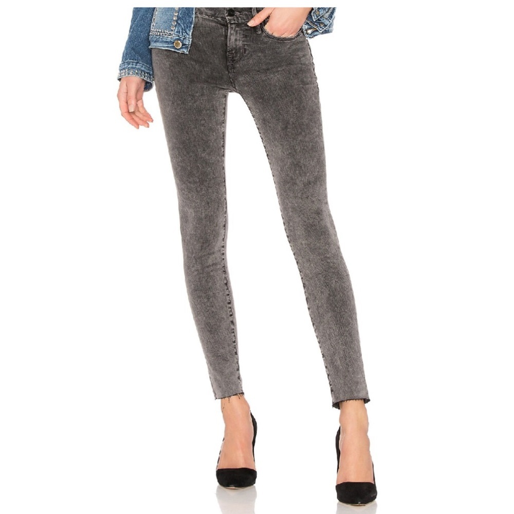 FRAME Denim Le Skinny de Jeanne Stretch Jean Raw Fray Hem Bennington Wash (Gray)